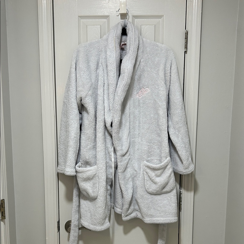 Victoria's Secret Pink Label Plush Robe
